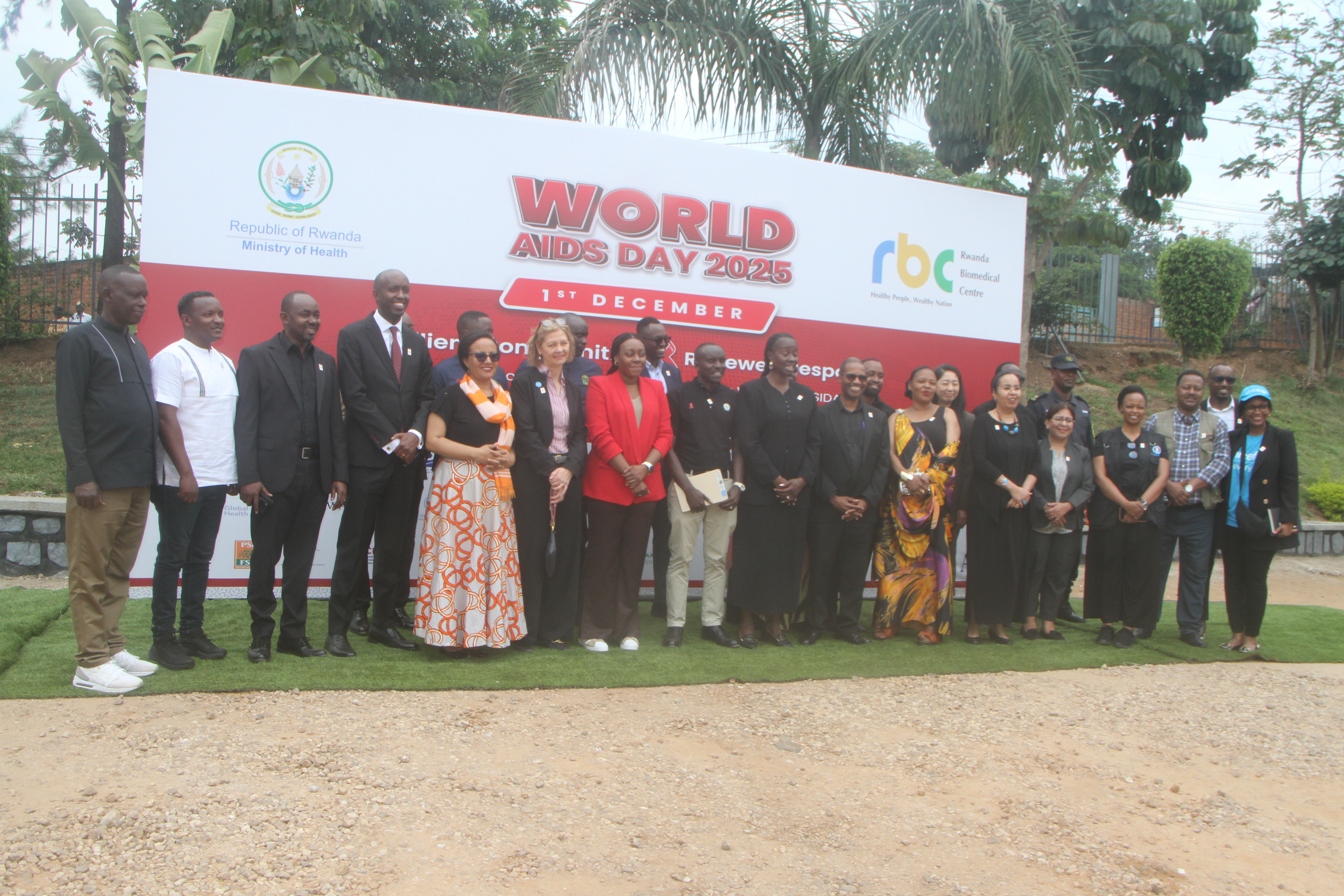 U Rwanda rwatangije ubukangurambaga bw’amezi 6 bwo kurwanya virusi itera SIDA U Rwanda rwatangije ubukangurambaga bw’amezi 6 bwo kurwanya virusi itera SIDA